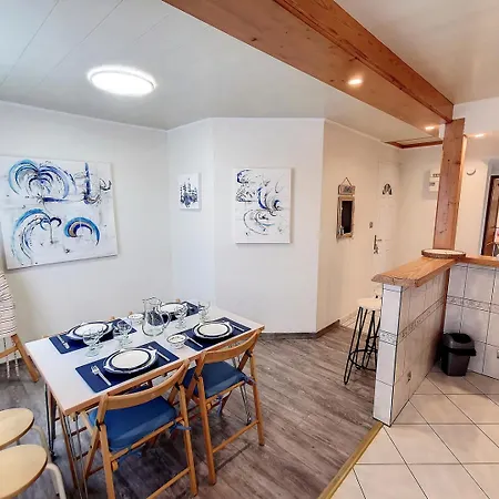 Grand Les Peintures Apartment *